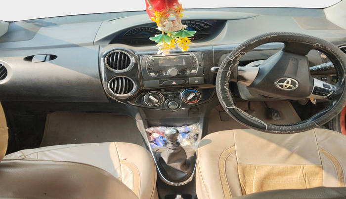 2015 Toyota Etios CROSS 1.4 VD, Diesel, Manual, 1,69,794 km, interior