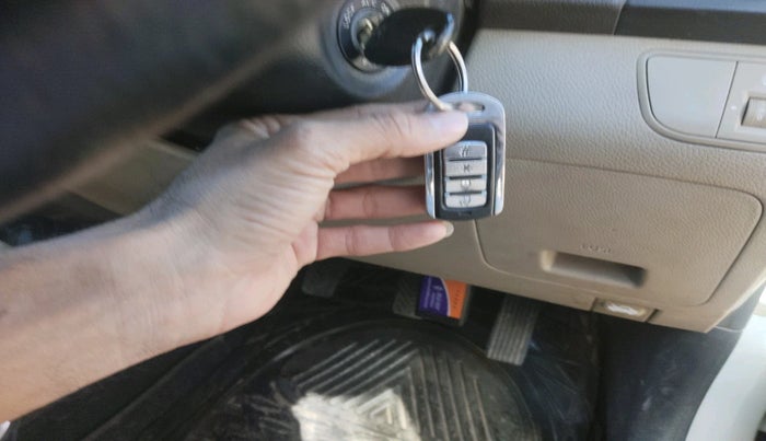 2014 Hyundai Eon ERA +, Petrol, Manual, 75,441 km, interior