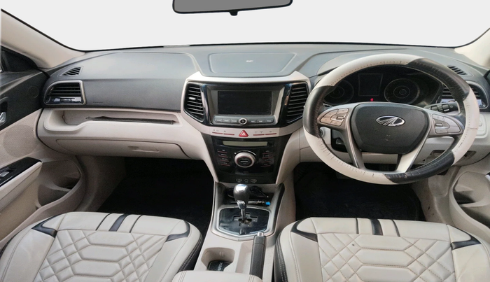 2020 Mahindra XUV300 W8 1.5 DIESEL AMT, Diesel, Automatic, 99,393 km, interior