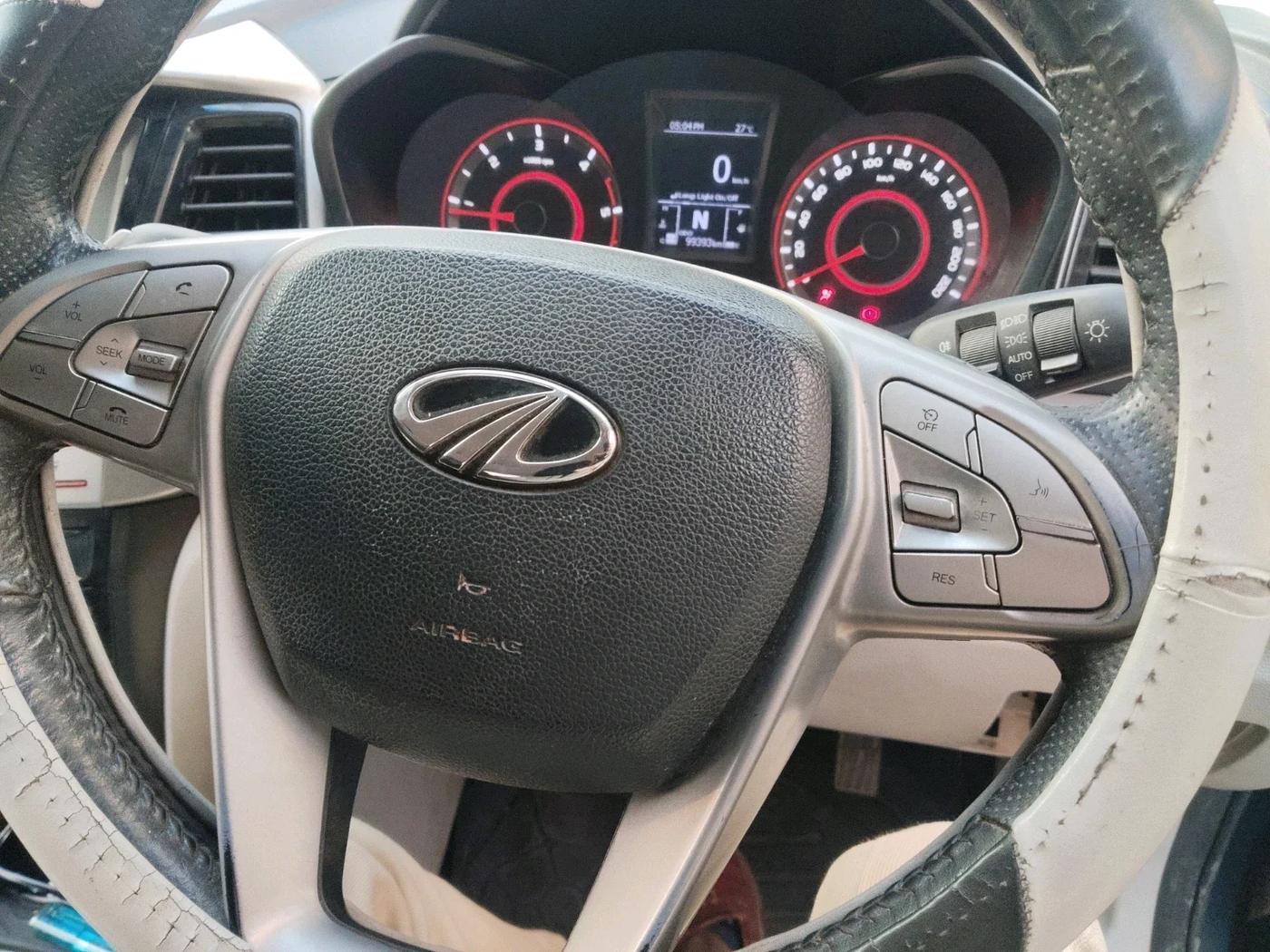 2020 Mahindra XUV300 W8 1.5 DIESEL AMT, Diesel, Automatic, 99,393 km, interior