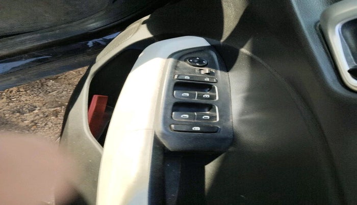 2024 Hyundai VENUE S 1.2, Petrol, Manual, 16,597 km, interior