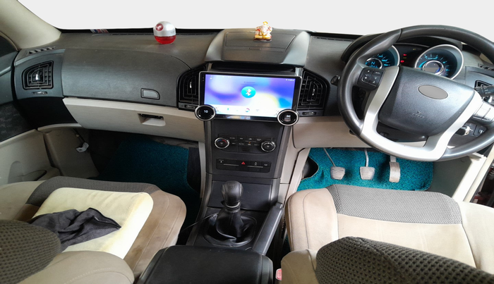 2015 Mahindra XUV500 W6, Diesel, Manual, 72,456 km, interior