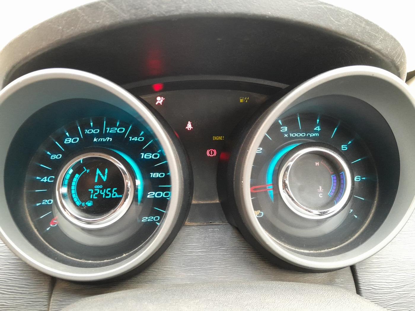 2015 Mahindra XUV500 W6, Diesel, Manual, 72,456 km, interior