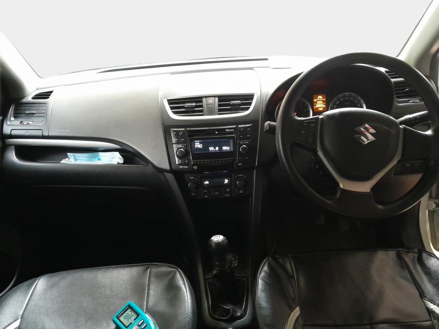 2015 Maruti Swift ZDI, Diesel, Manual, 61,000 km, interior