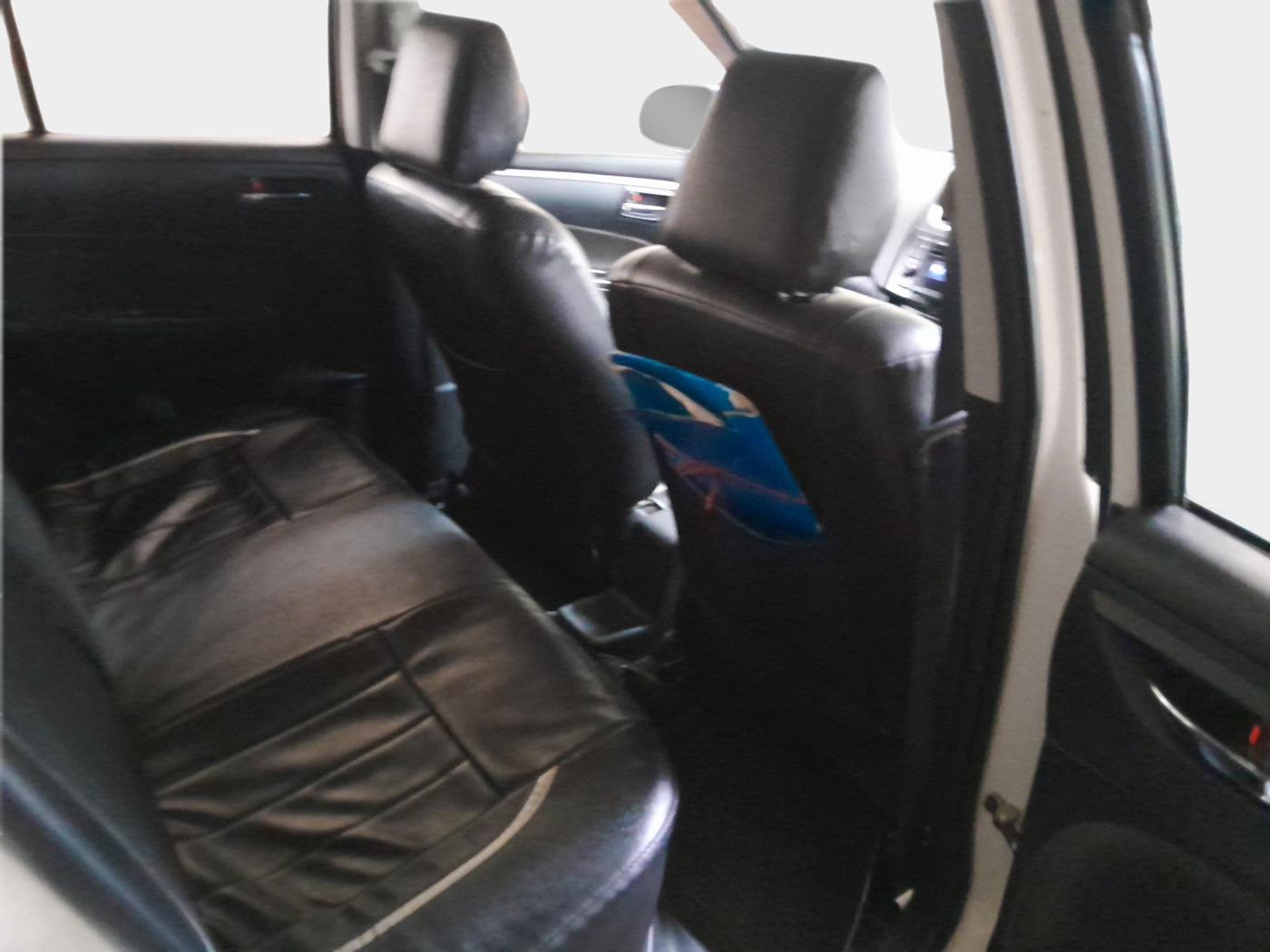 2015 Maruti Swift ZDI, Diesel, Manual, 61,000 km, interior