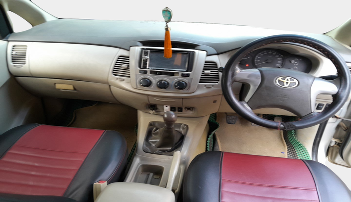 2013 Toyota Innova 2.5 GX 7 STR, Diesel, Manual, 1,08,844 km, interior