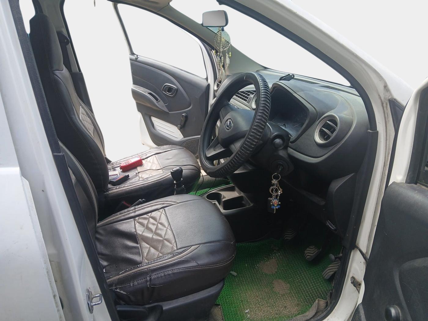 2017 Datsun Redi Go A, Petrol, Manual, 50,497 km, interior