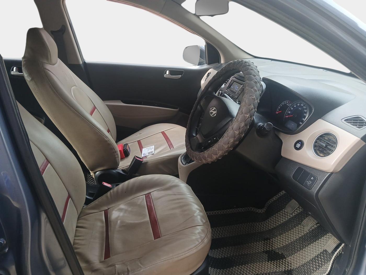 2014 Hyundai Grand i10 SPORTZ 1.2 KAPPA VTVT, Petrol, Manual, 51,500 km, interior