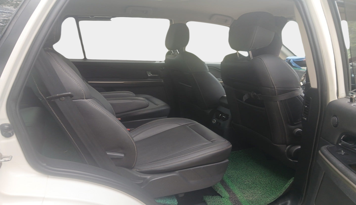 2018 Tata Hexa XT 4X2 6 STR, Diesel, Manual, 76,243 km, interior