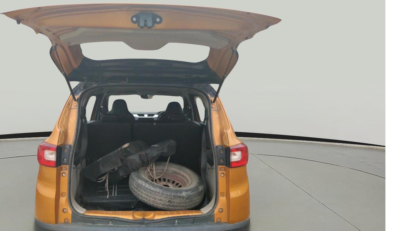 2022 Renault TRIBER RXZ, Petrol, Manual, 71,754 km, exterior