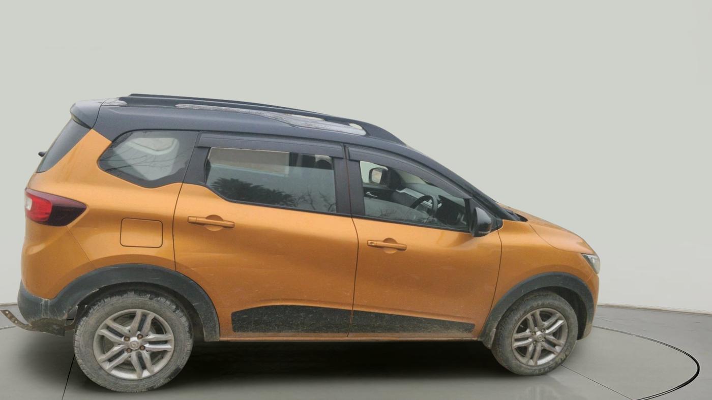 2022 Renault TRIBER RXZ, Petrol, Manual, 71,754 km, exterior