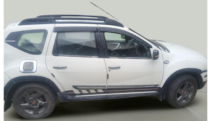 2015 Renault Duster 85 PS RXL DIESEL, Diesel, Manual, 1,18,208 km, exterior