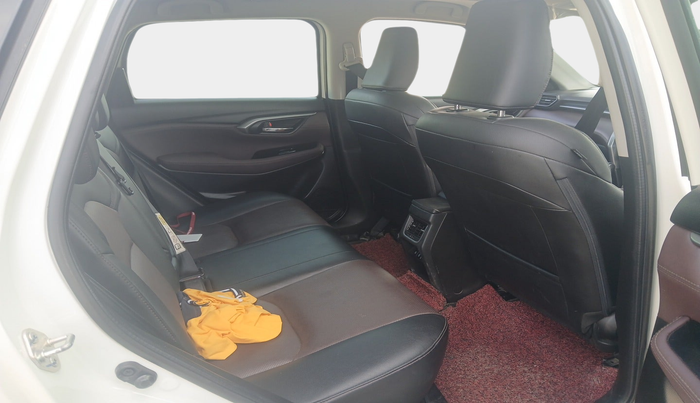 2024 Maruti Grand Vitara ALPHA SMART HYBRID, Petrol, Manual, 21,000 km, interior