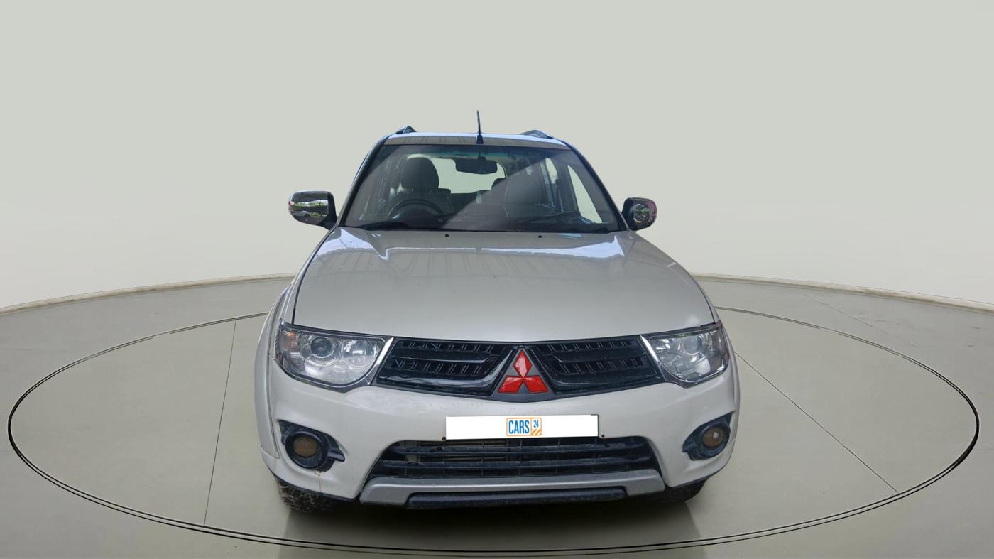2015 Mitsubishi Pajero Sport 2.5 AT 4X2, Diesel, Automatic, 8,50,00,000 km, exterior