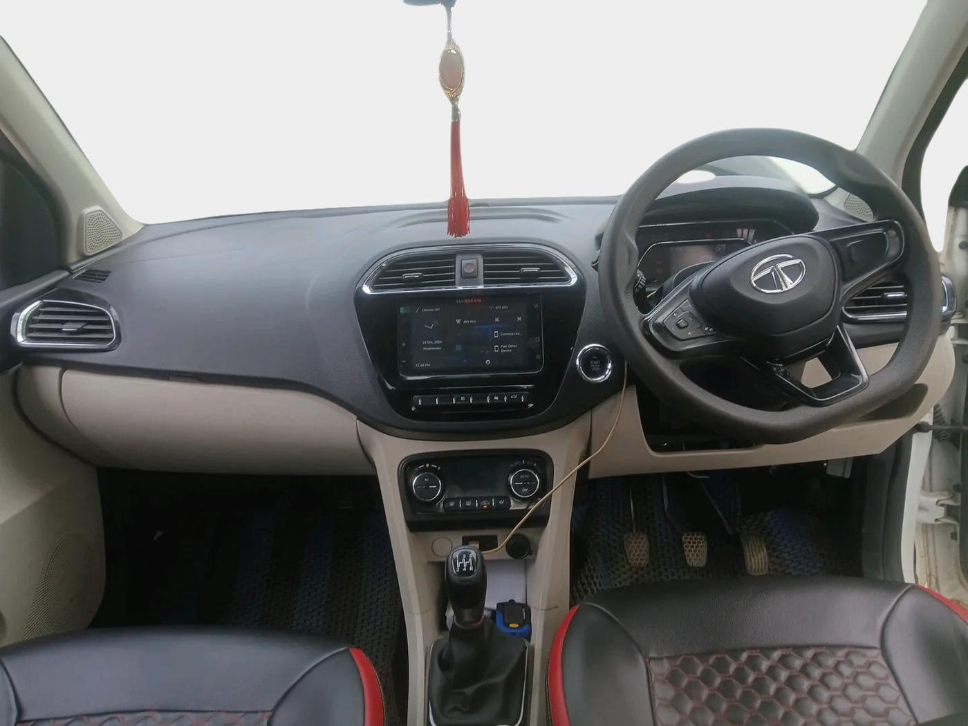 2022 Tata TIGOR XZ PLUS PETROL, Petrol, Manual, 1,05,688 km, interior