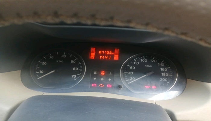 2013 Nissan Terrano XV D THP 110 PS, Diesel, Manual, 87,703 km, interior