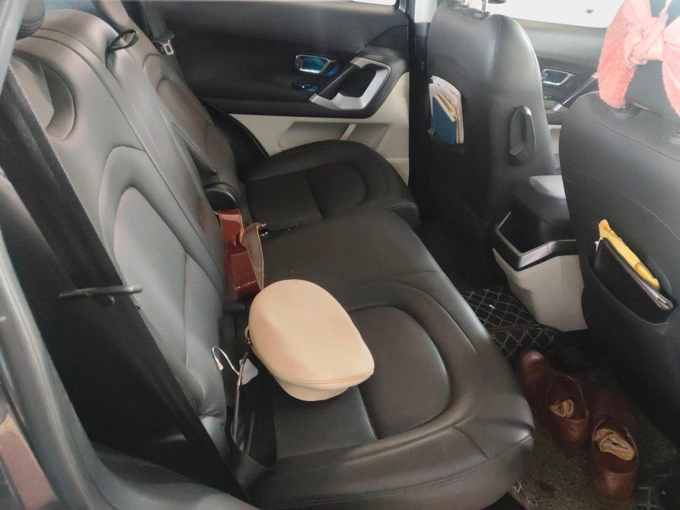 2022 Tata Safari XT PLUS, Diesel, Manual, 79,945 km, interior