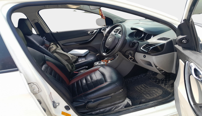 2018 Tata Tiago XTA PETROL, Petrol, Automatic, 1,32,802 km, interior