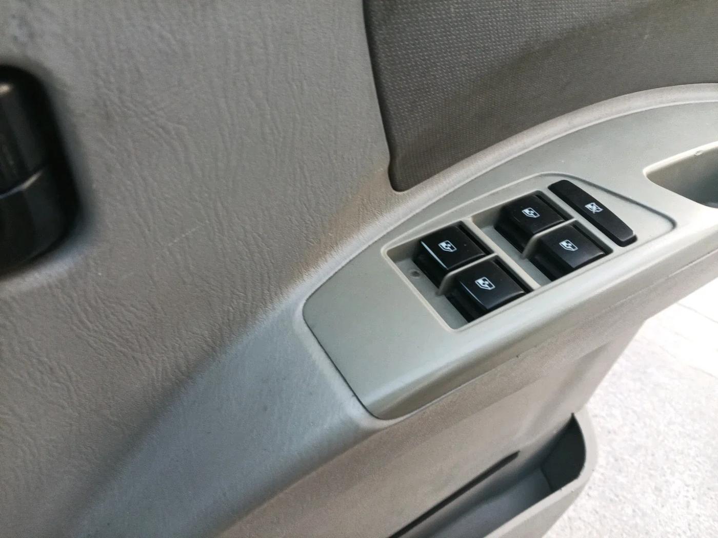 2016 Mahindra Scorpio S10, Diesel, Manual, 90,039 km, interior