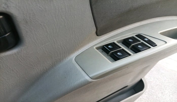 2016 Mahindra Scorpio S10, Diesel, Manual, 90,039 km, interior