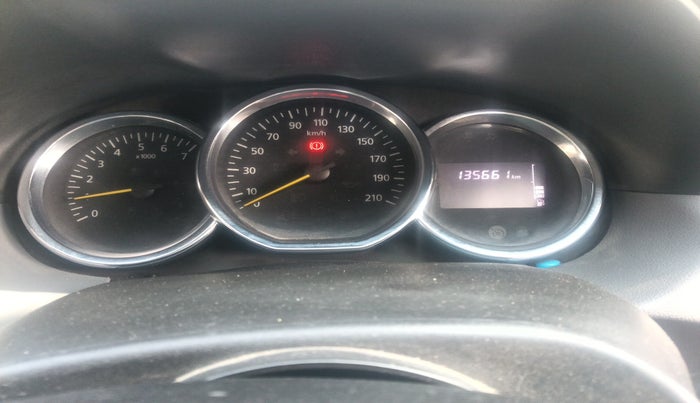 2017 Renault Duster 85 PS RXS MT DIESEL, Diesel, Manual, 1,35,661 km, interior