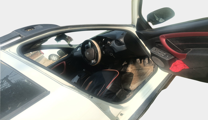 2017 Renault Duster 85 PS RXS MT DIESEL, Diesel, Manual, 1,35,661 km, interior