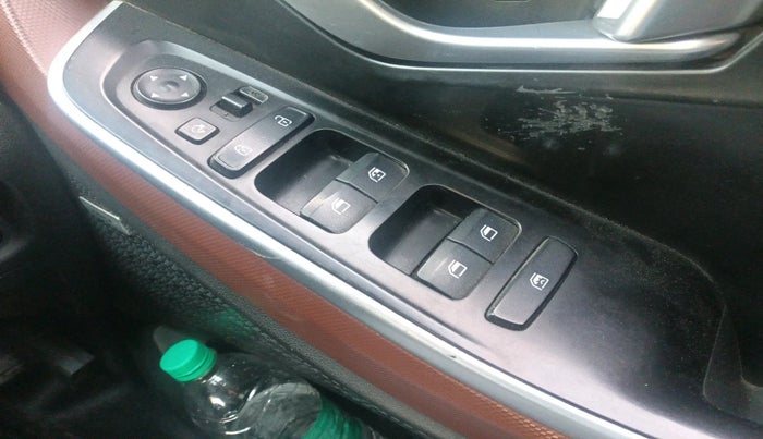 2022 Hyundai ALCAZAR 1.5 SIGNATURE (O) AT 7STR, Diesel, Automatic, 1,09,799 km, interior