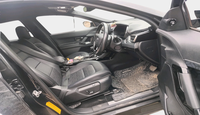 2022 Tata Safari XZA PLUS 6 S DARK EDITION, Diesel, Automatic, 38,359 km, interior