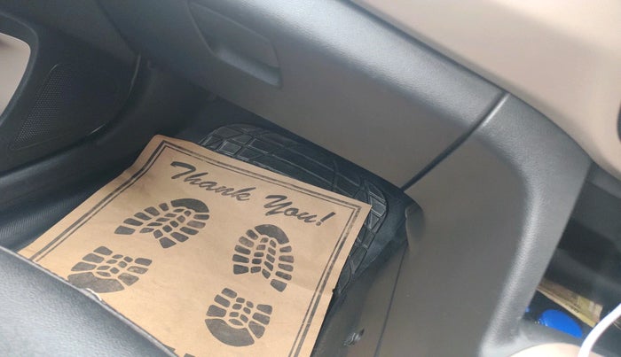 2017 Hyundai Grand i10 SPORTZ 1.2 KAPPA VTVT, Petrol, Manual, 1,00,292 km, interior