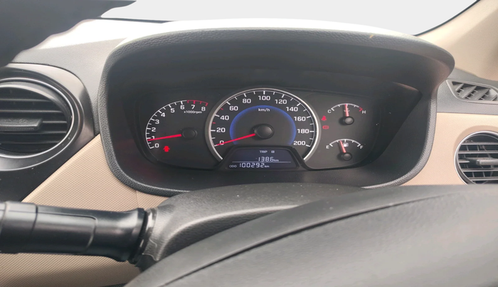 2017 Hyundai Grand i10 SPORTZ 1.2 KAPPA VTVT, Petrol, Manual, 1,00,292 km, interior