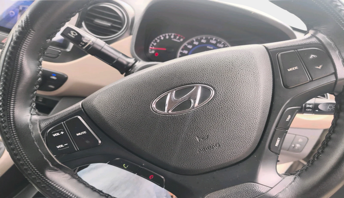 2017 Hyundai Grand i10 SPORTZ 1.2 KAPPA VTVT, Petrol, Manual, 1,00,292 km, interior