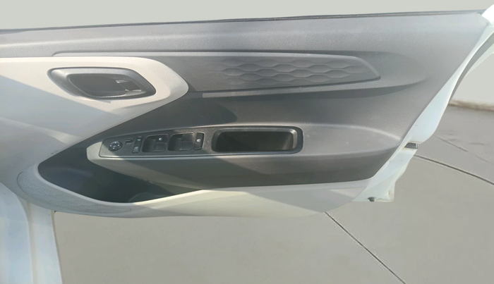 2021 Hyundai AURA S 1.2 CNG, Petrol, Manual, 98,433 km, interior