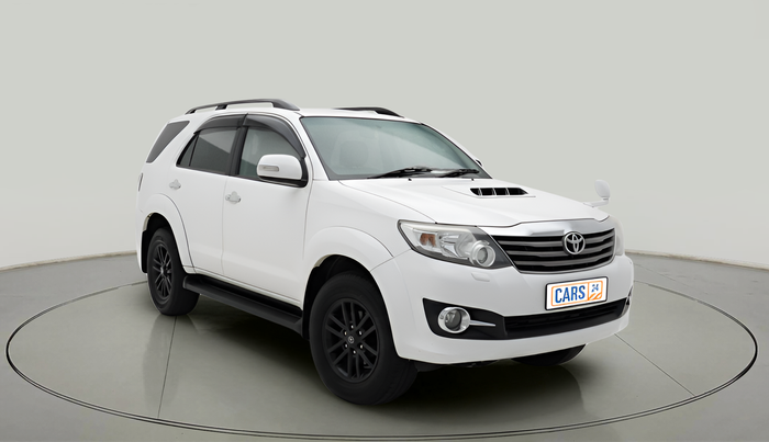 2015 Toyota Fortuner 3.0 4X2 AT, Diesel, Automatic, 1,40,867 km, exterior