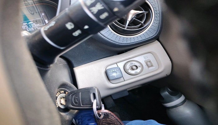 2019 Hyundai NEW SANTRO SPORTZ CNG, CNG, Manual, 68,917 km, interior