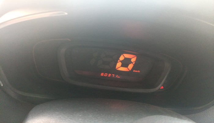 2016 Renault Kwid RXT 0.8, Petrol, Manual, 60,371 km, interior