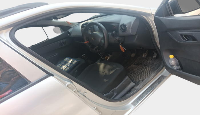 2016 Renault Kwid RXT 0.8, Petrol, Manual, 60,371 km, interior