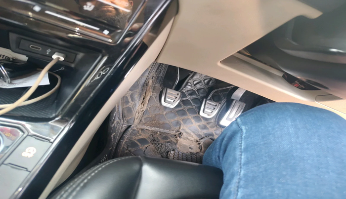 2022 Volkswagen VIRTUS HIGHLINE TSI 1.0 MT, Petrol, Manual, 58,412 km, interior