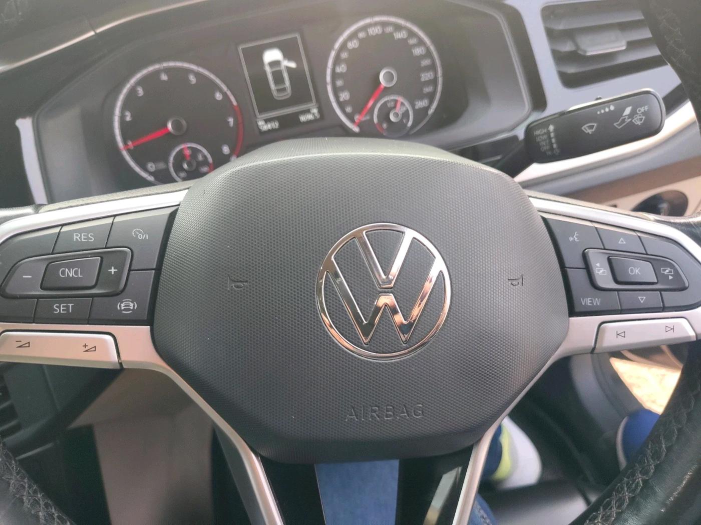 2022 Volkswagen VIRTUS HIGHLINE TSI 1.0 MT, Petrol, Manual, 58,412 km, interior