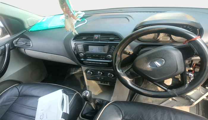 2018 Tata Tiago XT PETROL, Petrol, Manual, 67,682 km, interior