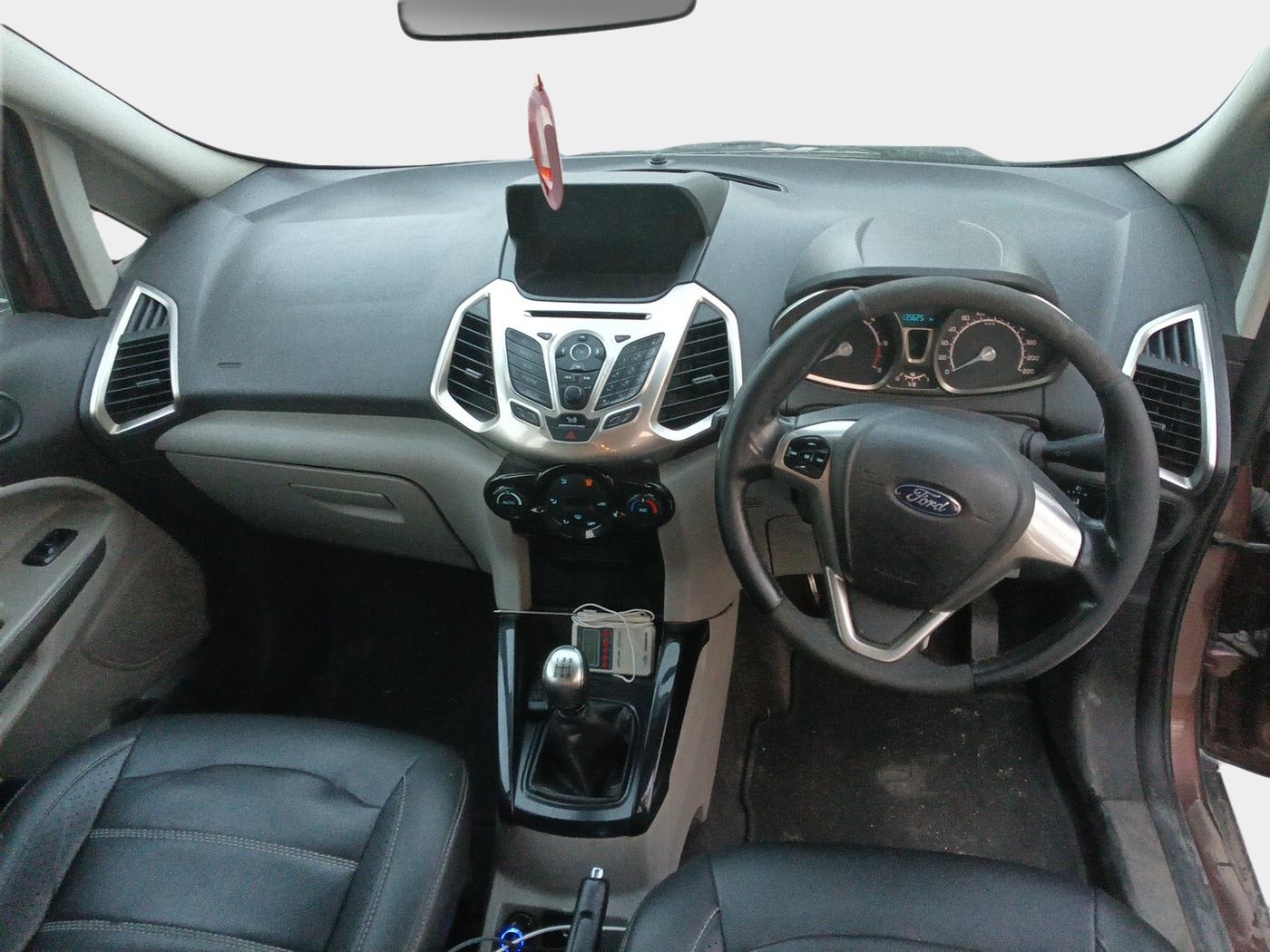 2017 Ford Ecosport TITANIUM 1.5L DIESEL, Diesel, Manual, 1,35,625 km, interior