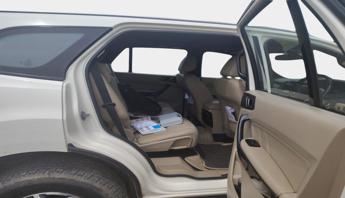 2016 Ford Endeavour TITANIUM 3.2 4X4 AT, Diesel, Automatic, 96,254 km, interior
