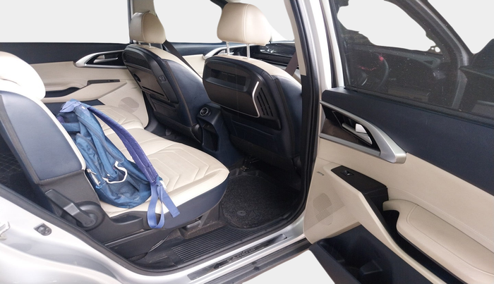 2022 KIA CARENS LUXURY PLUS 1.5 DIESEL 7 STR, Diesel, Manual, 52,754 km, interior