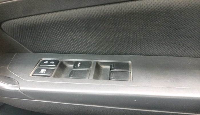 2017 Maruti Vitara Brezza VDI (O), Diesel, Manual, 82,176 km, interior