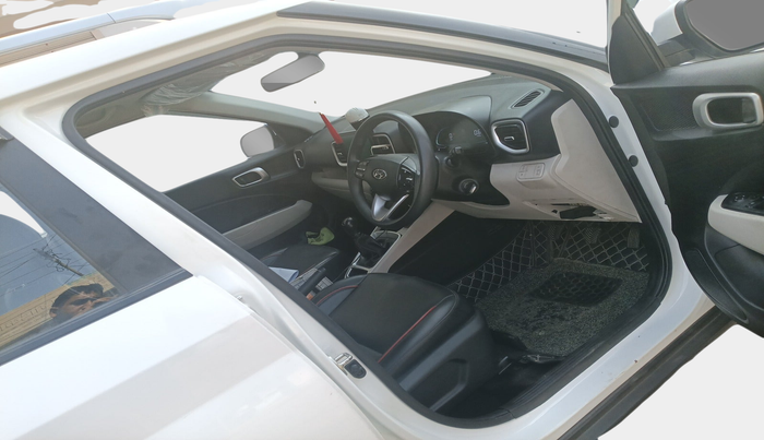 2023 Hyundai VENUE S 1.2, Petrol, Manual, 22,231 km, interior
