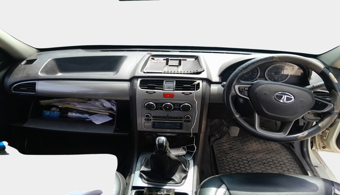 2017 Tata Safari Storme 2.2 EX 4X2, Diesel, Manual, 1,99,929 km, interior