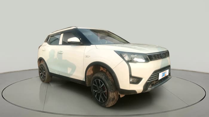 2020 Mahindra XUV300 W4 1.5 DIESEL, Diesel, Manual, 1,17,860 km, exterior