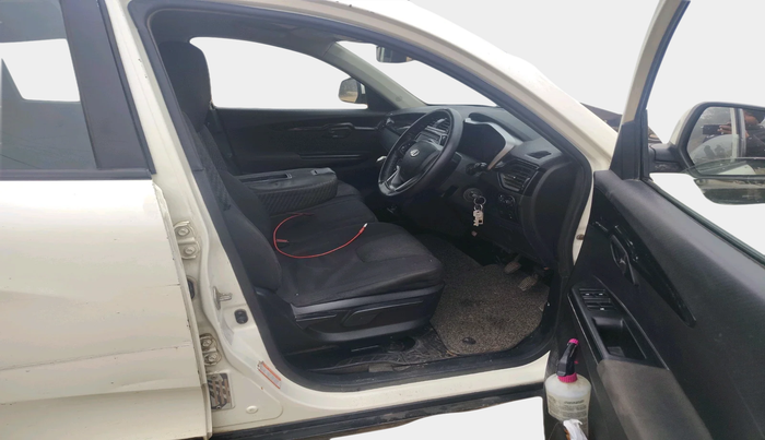 2018 Mahindra KUV 100 NXT K8 D 6 STR, Diesel, Manual, 1,80,266 km, interior