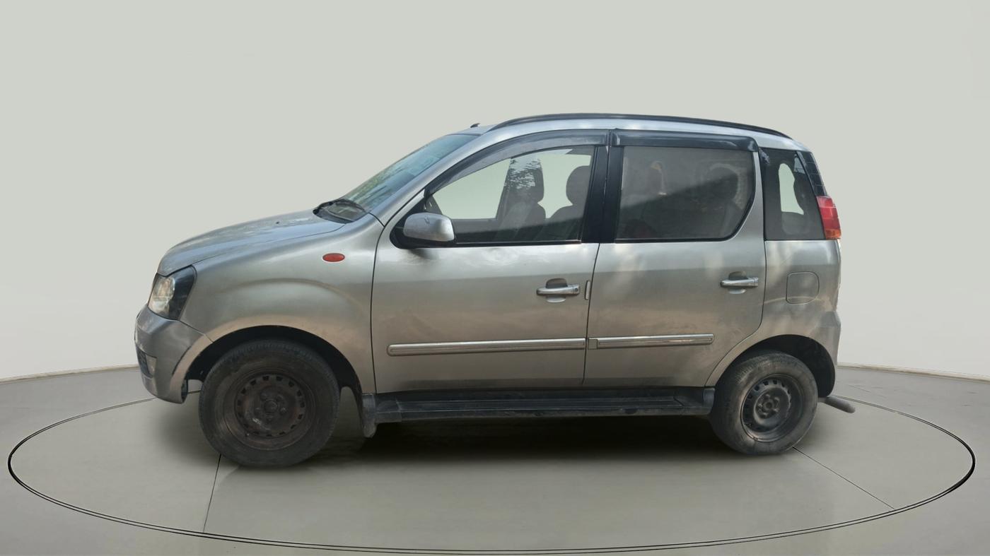 2013 Mahindra Quanto C6, Diesel, Manual, 99,095 km, exterior
