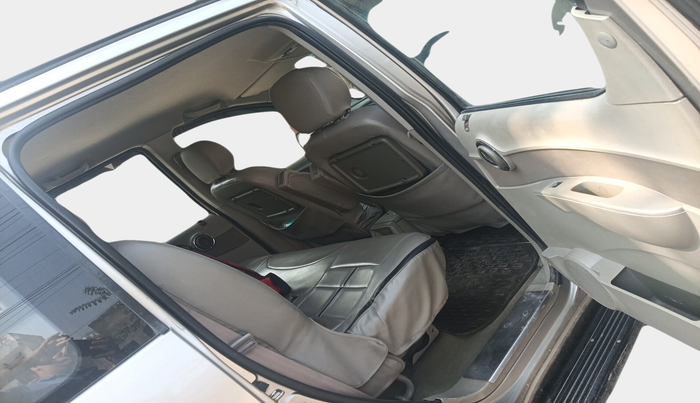 2013 Mahindra Quanto C6, Diesel, Manual, 99,095 km, interior