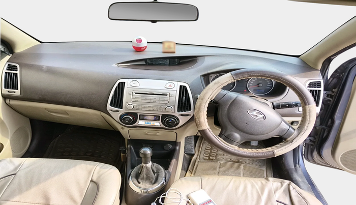 2011 Hyundai i20 MAGNA 1.2, Petrol, Manual, 1,04,340 km, interior